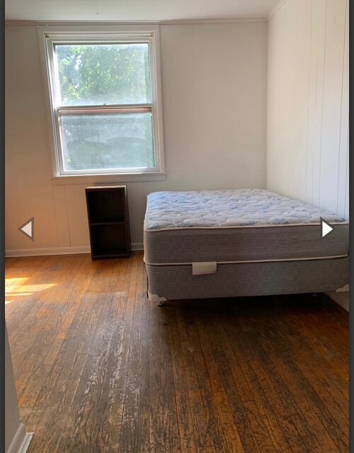 Building Photo - 918 Danby Rd