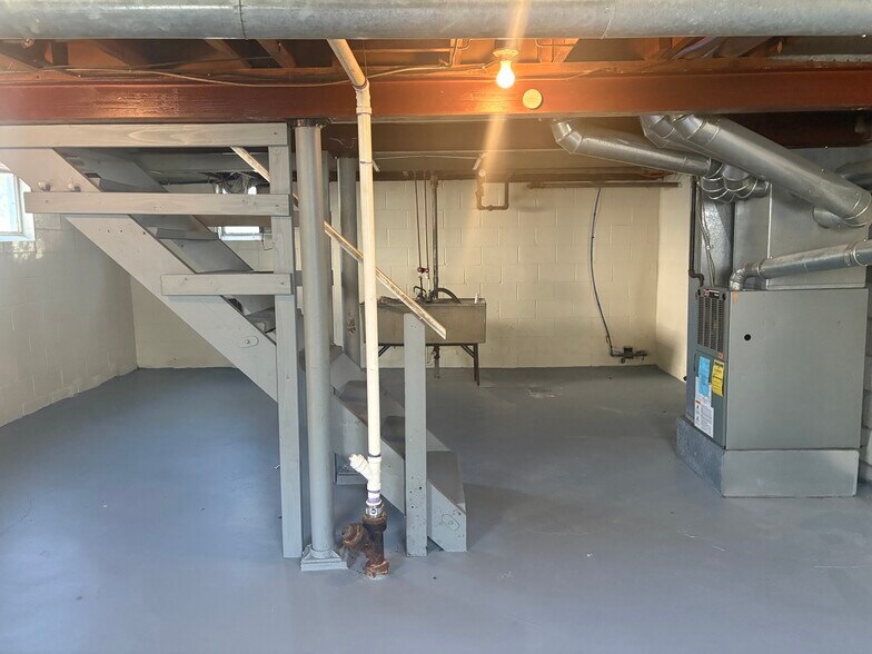 Basement - 4002 Saint James Ave