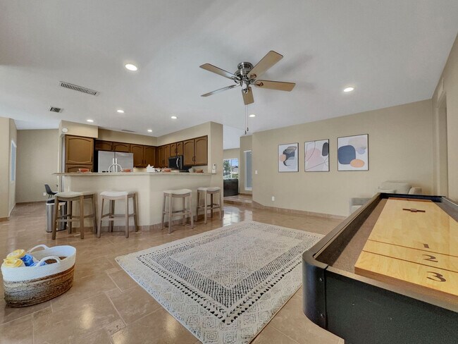 Building Photo - 4408 W Yorkshire Dr