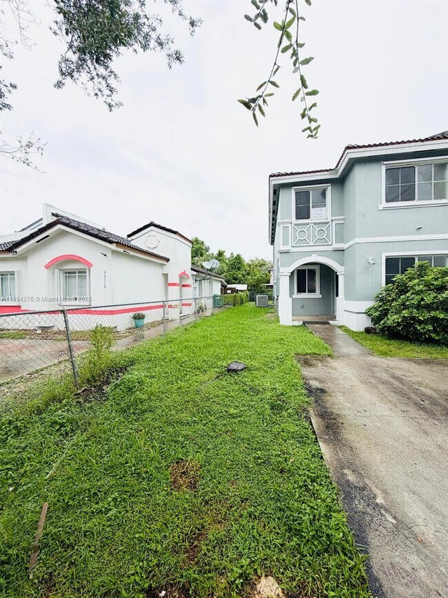 Building Photo - 26323 SW 135th Pl