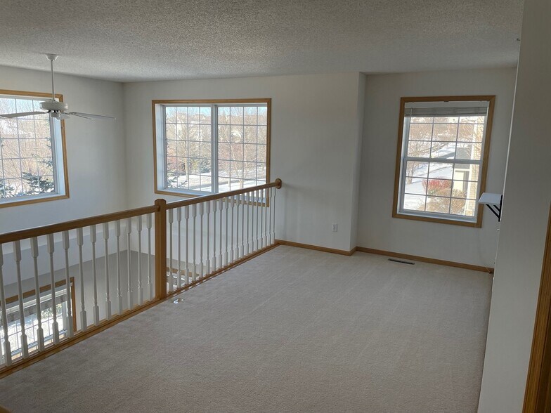 Building Photo - 13925 52nd Ave N