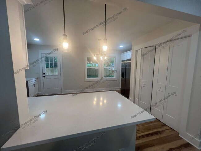 Building Photo - 2513 Westgrove Dr
