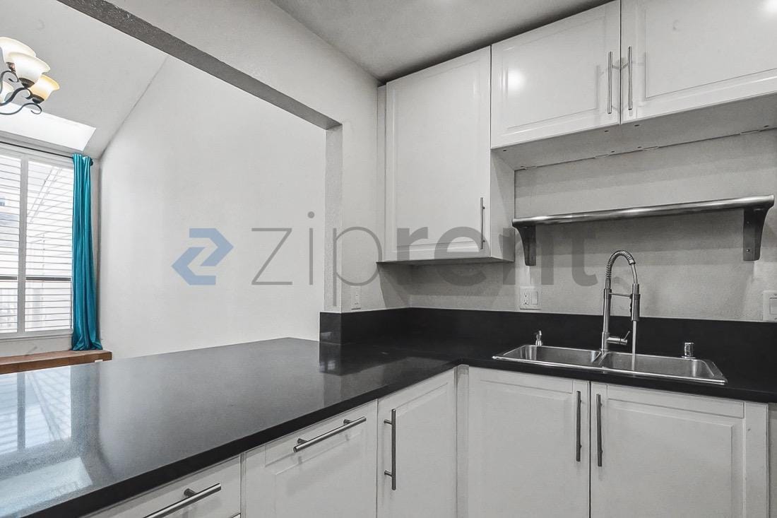 Building Photo - 1604 Hood Rd