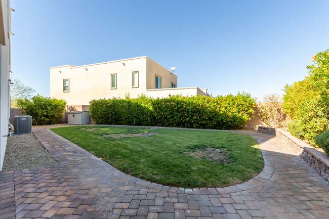 Building Photo - Gorgeous modern home in Henderson’s exclus...