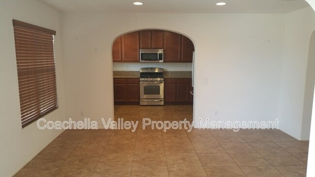 Building Photo - 235 Paseo Gregario