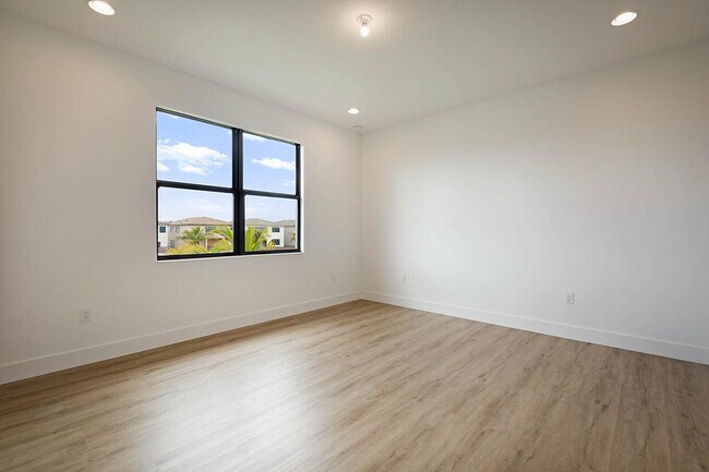 Building Photo - 17062 Watersprite Lakes Rd