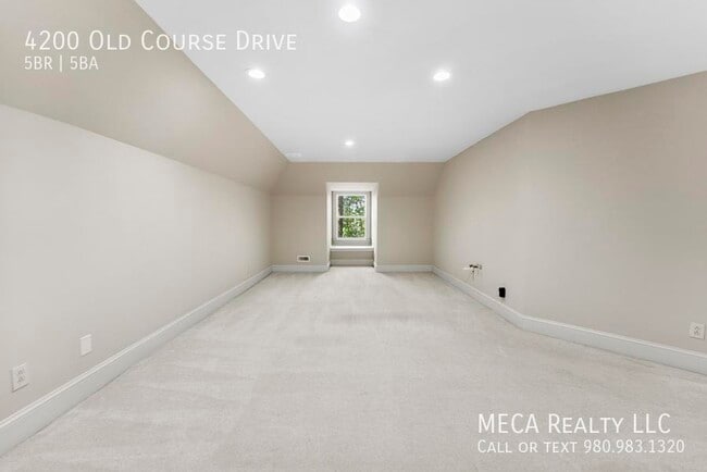 Building Photo - 4200 Old Course Dr