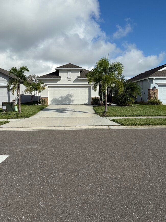 Primary Photo - 4755 Reisswood Lp