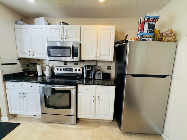 Building Photo - 5157 Vinings Bend