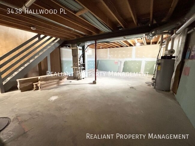 Building Photo - 3438 Hallwood Pl