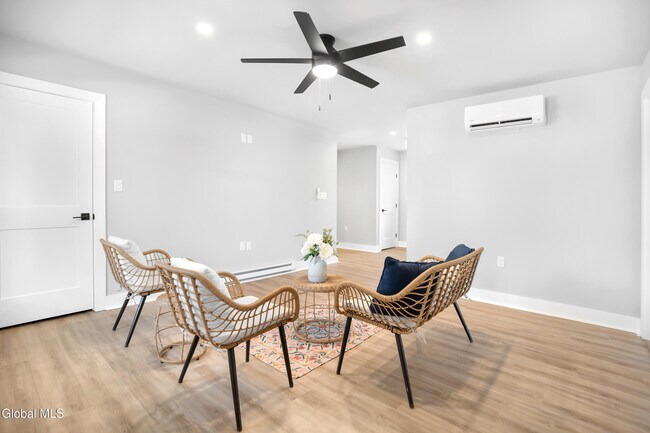 Building Photo - 103 E High St