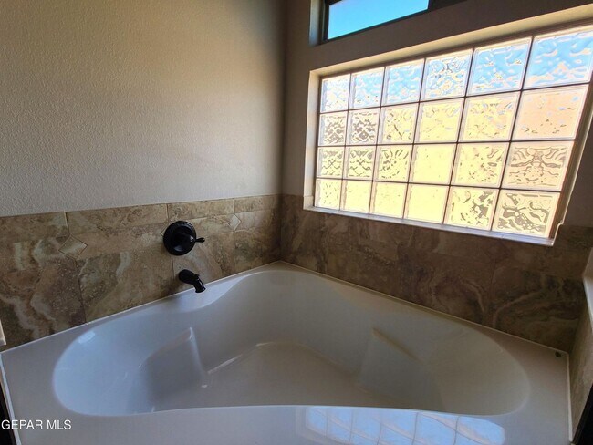 Building Photo - Northeast El Paso 2 story REFRIG A/C Home ...