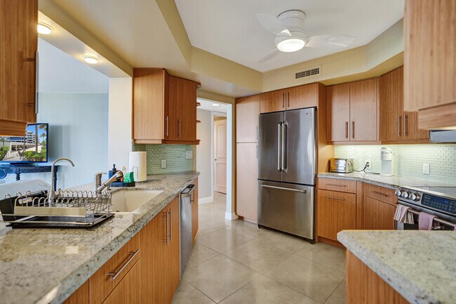 Building Photo - 120 S Ocean Blvd