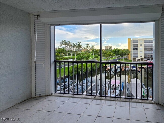 Building Photo - 4371 Bay Beach Ln