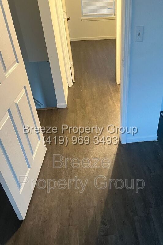 Building Photo - 518 Hope St