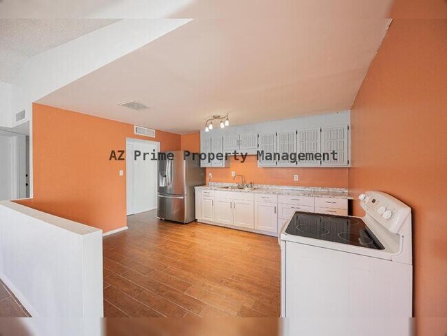 Building Photo - 3629 E Blanche Dr