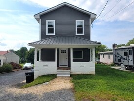 Building Photo - 2605 Heidelberg Ave