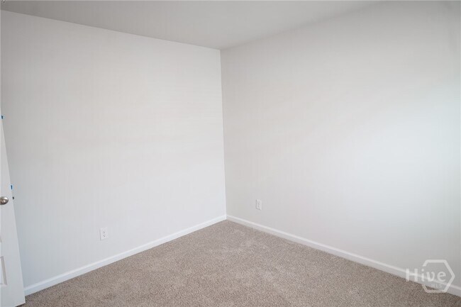 Building Photo - 102 Red Admiral Ln
