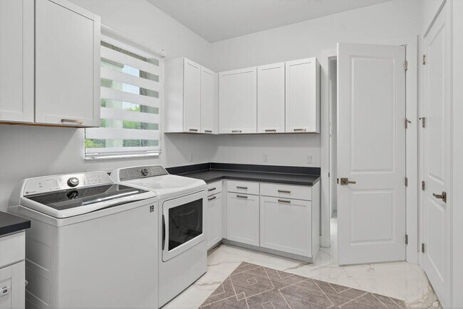 Building Photo - 13480 Machiavelli Way