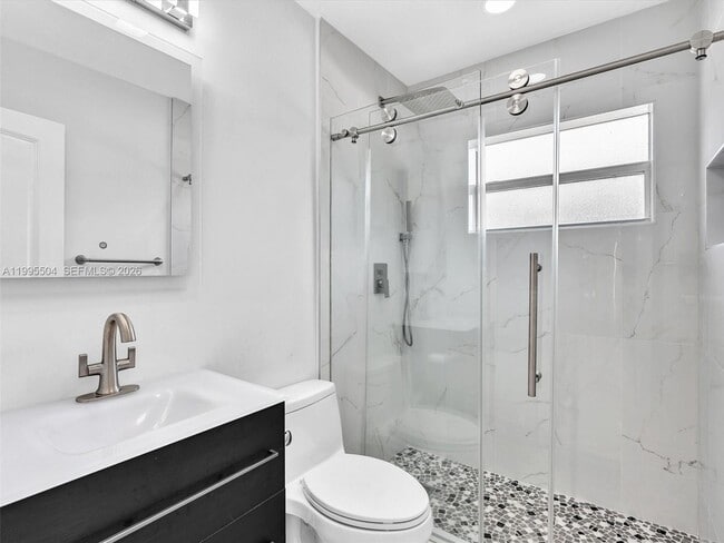 Building Photo - 6920 SW 182nd Way