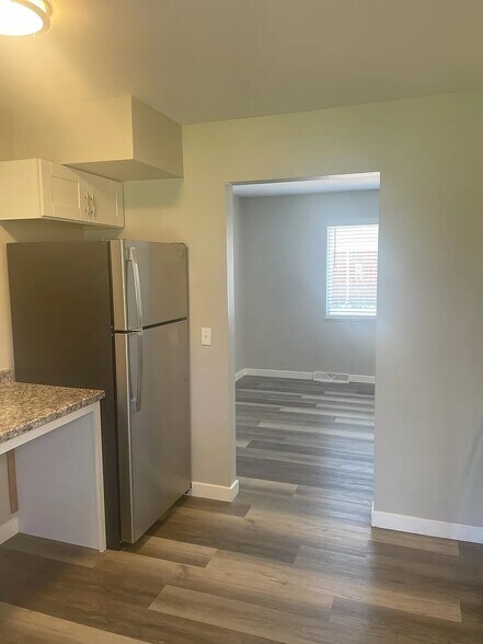 Building Photo - 4564 Everett St