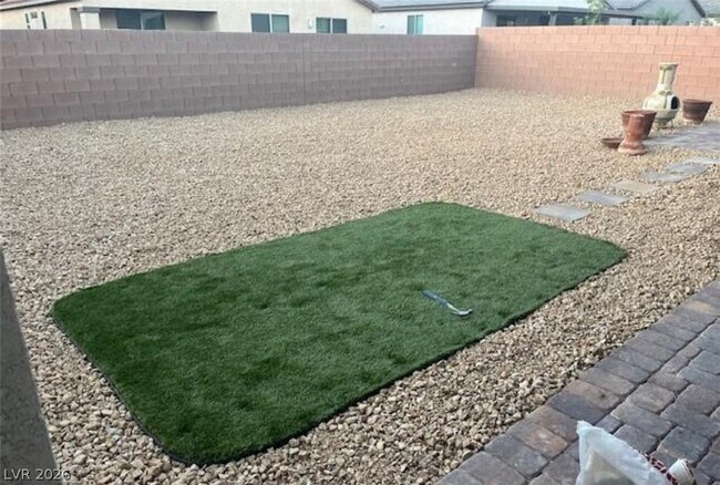 Building Photo - 5980 E Drosetta Ave