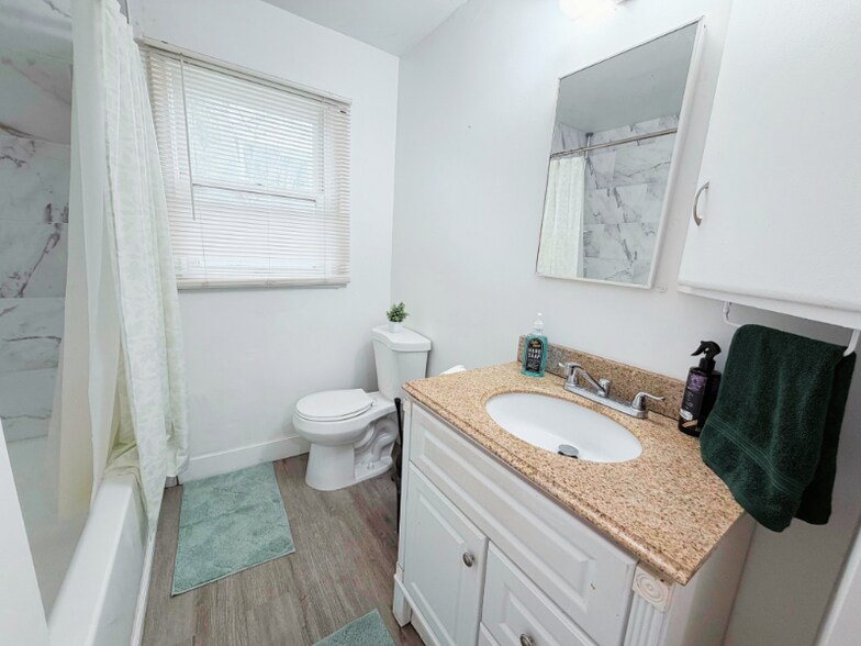 Building Photo - 1711 S 1300 E