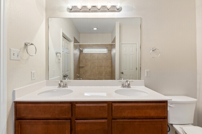 Building Photo - 503 Parkfield Ln