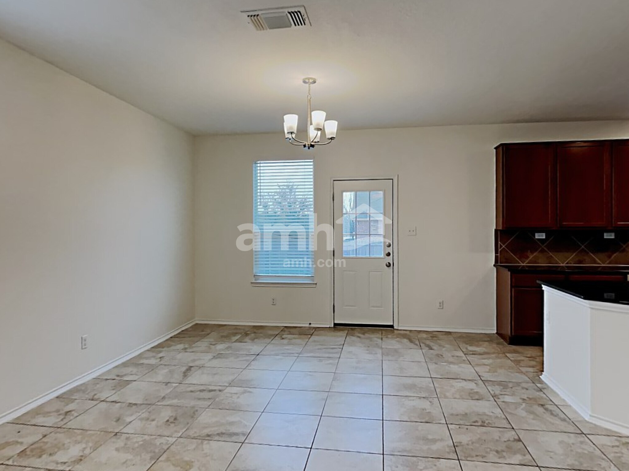 Building Photo - 135 Bass Ln