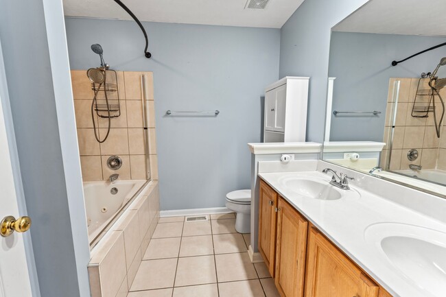 Building Photo - 5912 Mercury Dr