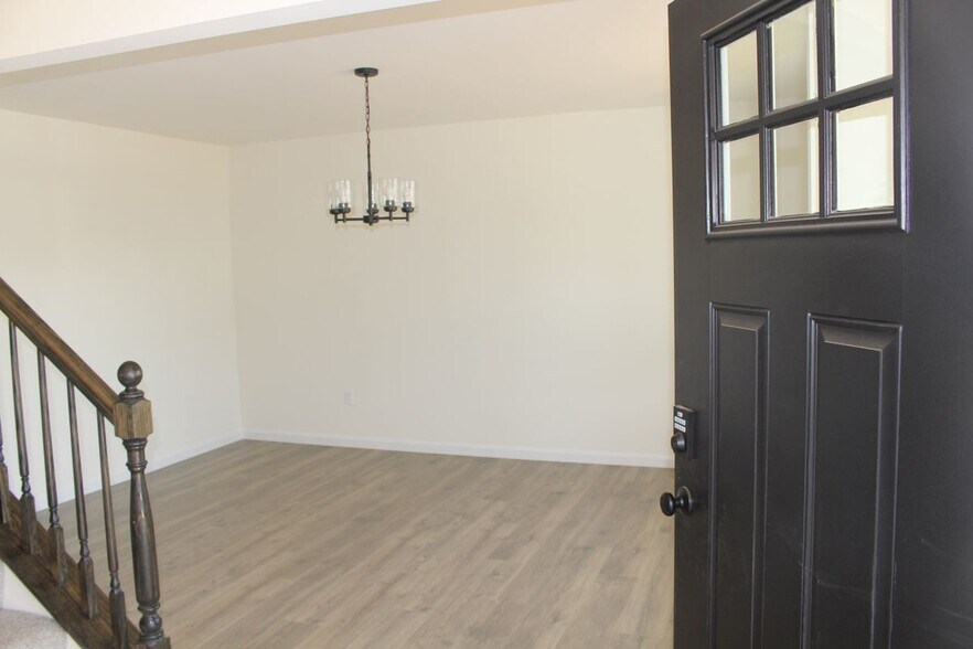 Building Photo - 436 Sweetgrass Dr