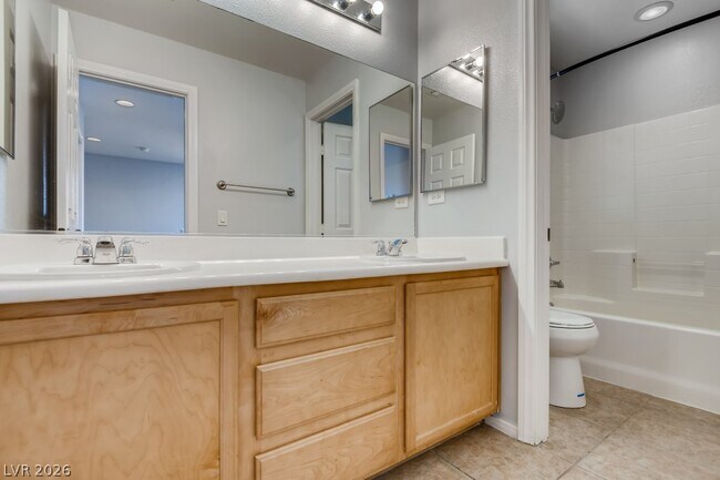 Building Photo - 9294 Eaton Creek Ct