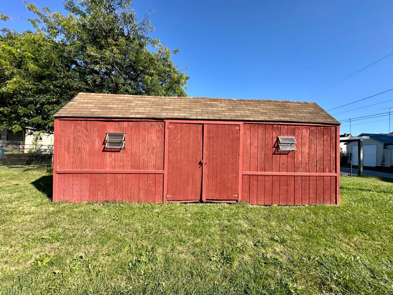 Building Photo - 262 3rd St