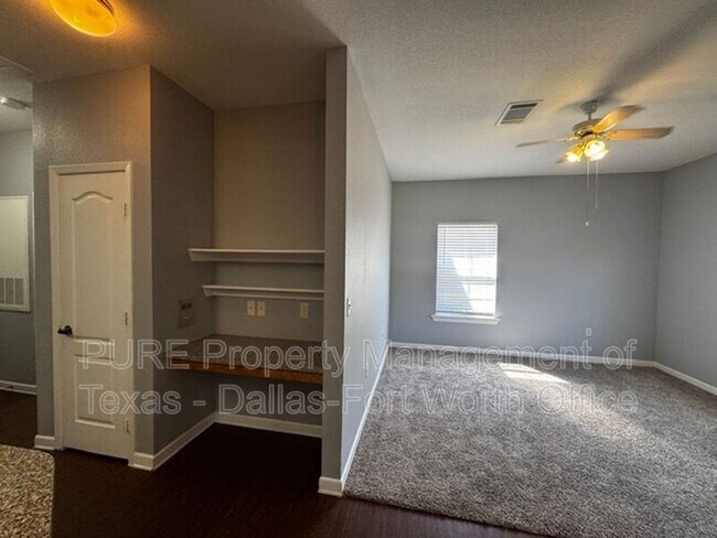 Building Photo - 400 W Glade Rd