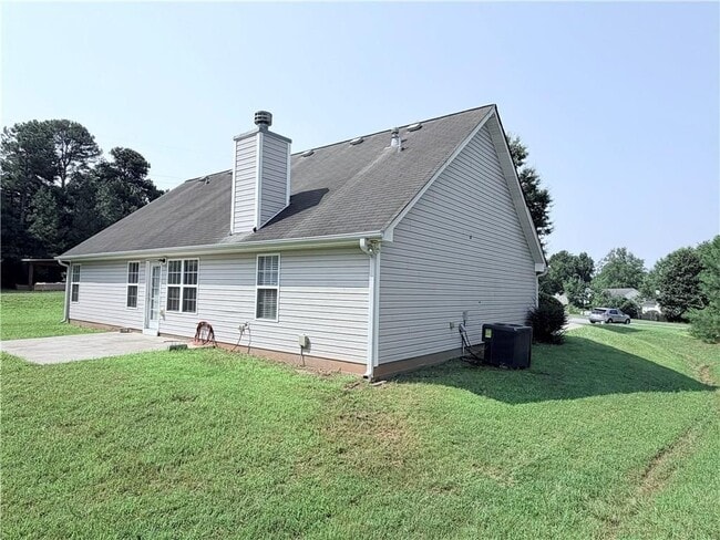 Building Photo - 3816 Landing Terrace