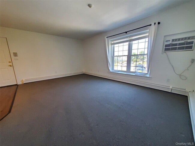 Building Photo - 100 Mariners Way