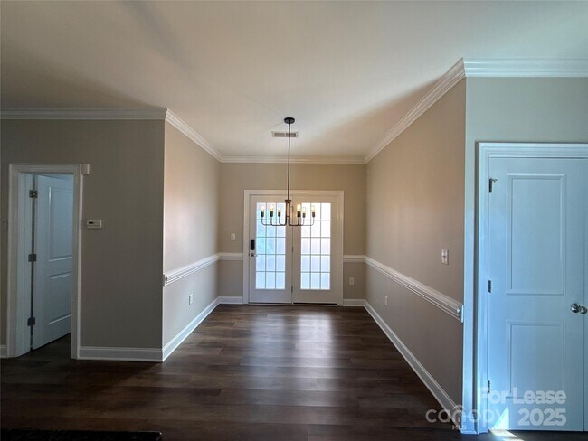 Building Photo - 1903 Lela Avenue