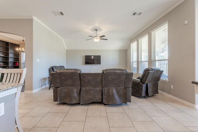 Building Photo - 8727 Hideout Bnd