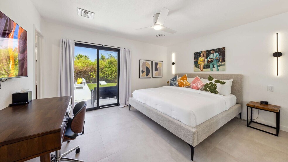 Building Photo - 2004 Nicola Rd E