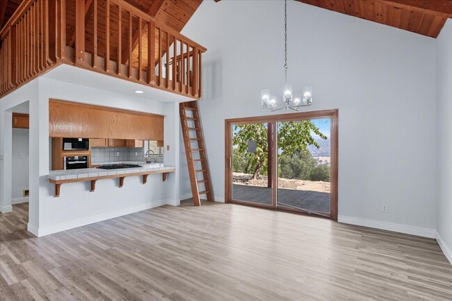 Building Photo - 29766 Tioga Dr