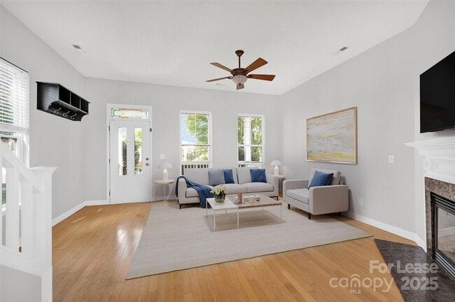 Building Photo - 104 Kensington St