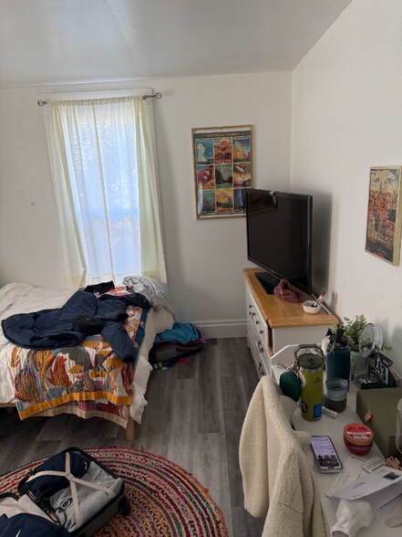 Building Photo - 2531 Ridge Rd