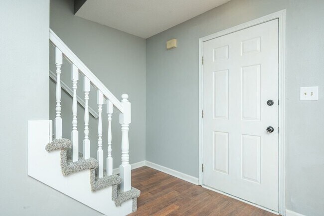 Building Photo - 675 Ashworth Dr