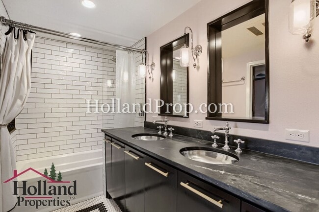Building Photo - 3 Bedroom home in Aloha