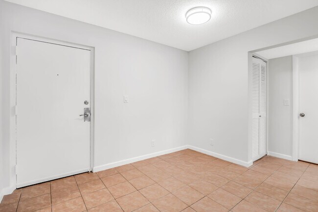 Building Photo - 490 NW 20th St