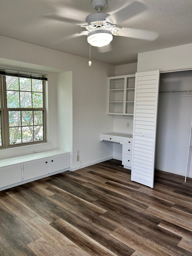 Building Photo - 4042 Laguna Shores Rd