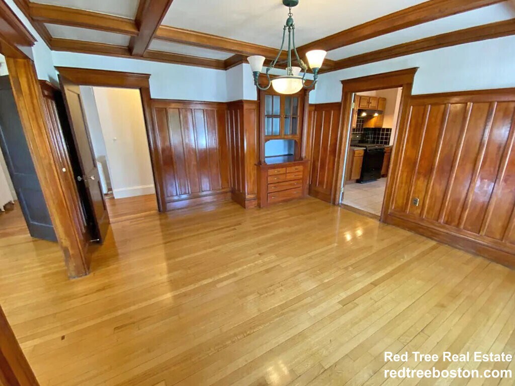 Building Photo - 404 Mount Auburn St