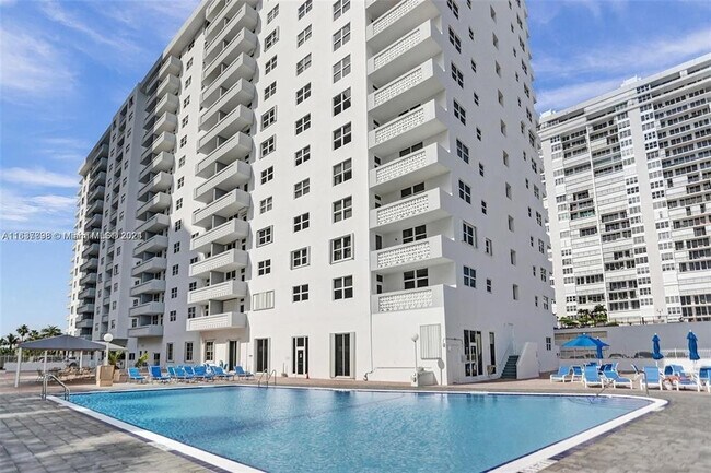 Building Photo - 4250 Galt Ocean Dr