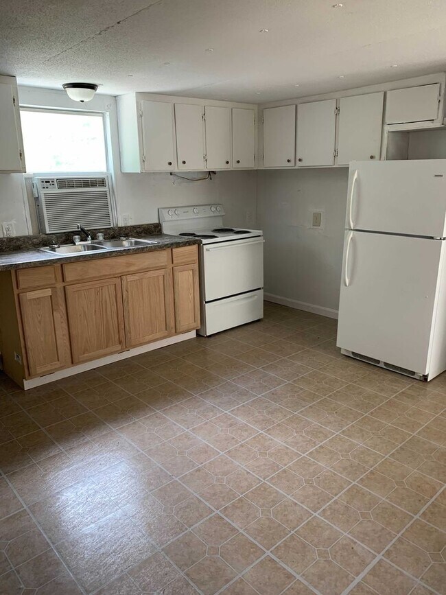 Building Photo - APPROVED SECTION 8 VOUCHERS APPLY NOW! Rent this 3 Bedroom in Trenton!