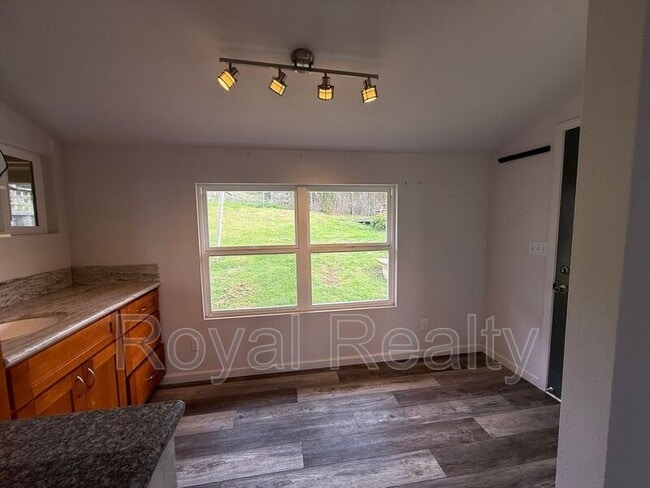 Building Photo - 5435 Lower Kula Rd